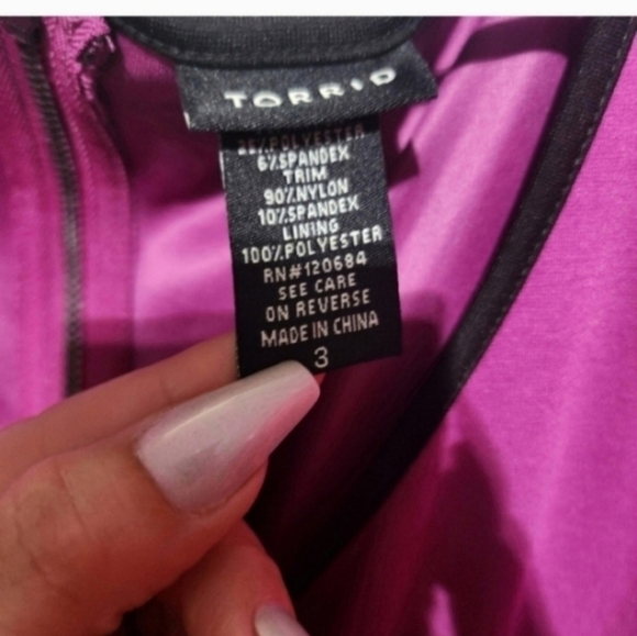 Torrid Top Womens 3X Purple Black Lace Trim Peplum Sleeveless Plus Size Shirt - Picture 4 of 4